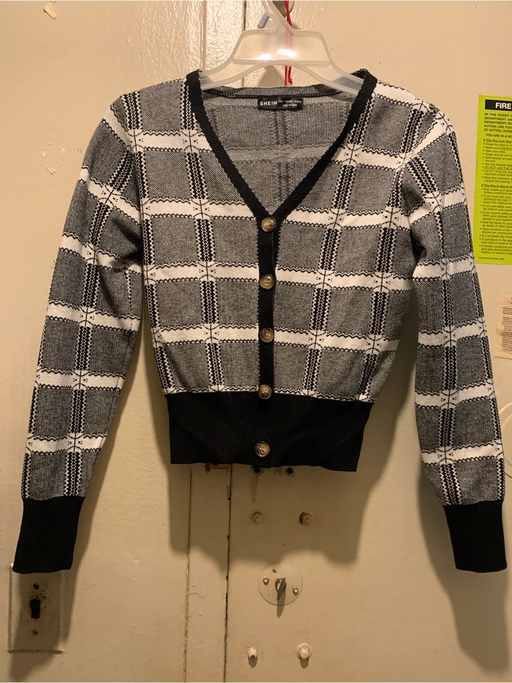 SHEIN Black & White Plaid Button-Front V-Neck Cropped Cardigan